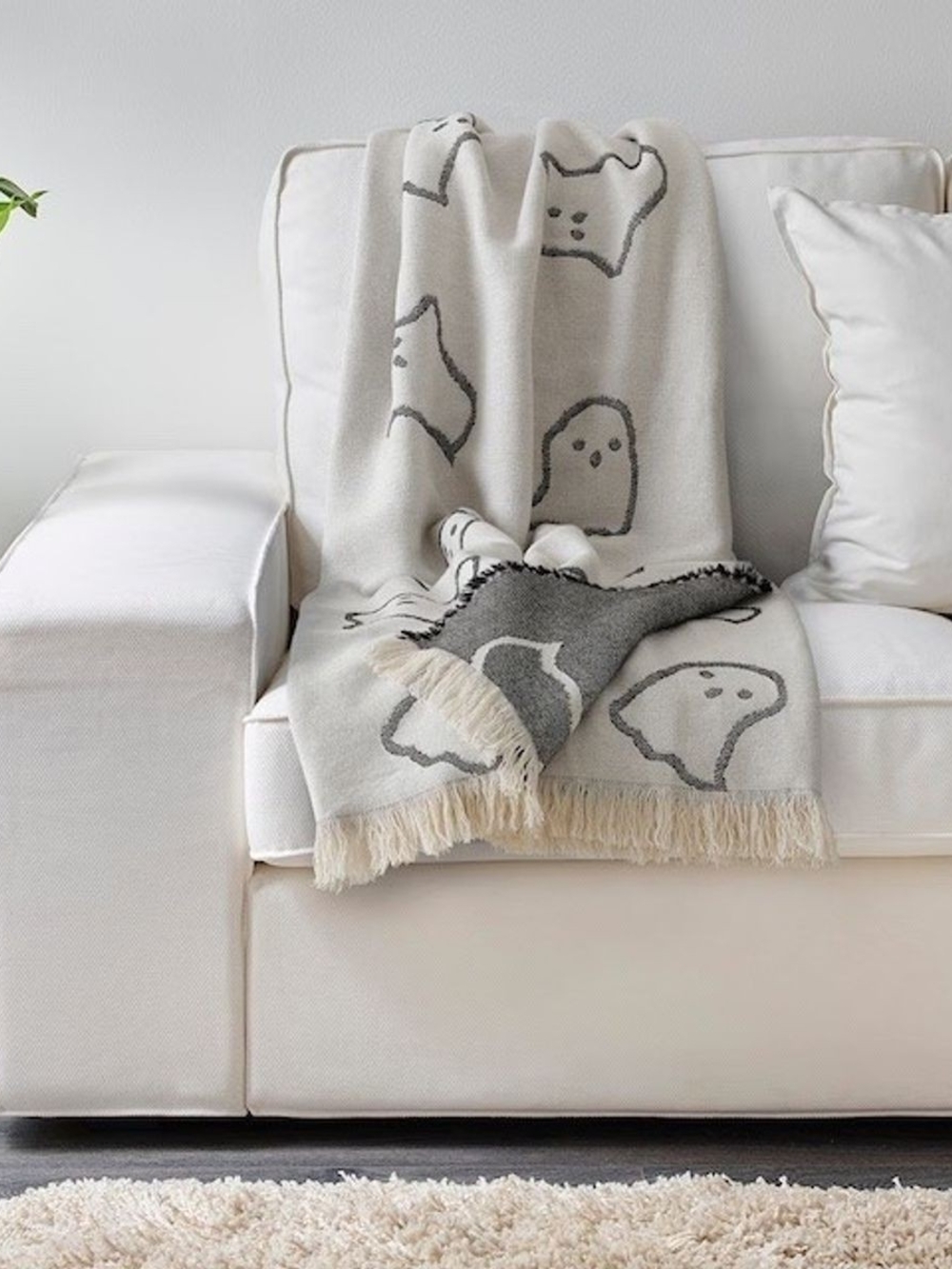 IKEA KUSTFYR Halloween Ghost Woven Throw Blanket (51" x 67")